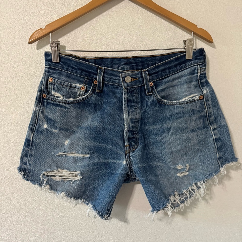 Levi’s 501 High Rise Denim Shorts Button Fly Medium Wash Coastal Cowgirl-32